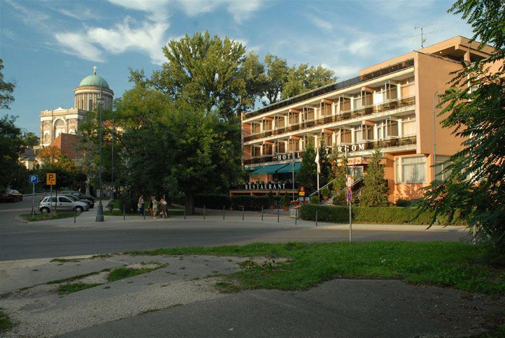 Hotel Esztergom Eksteriør bilde