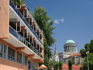 Hotel Esztergom Eksteriør bilde